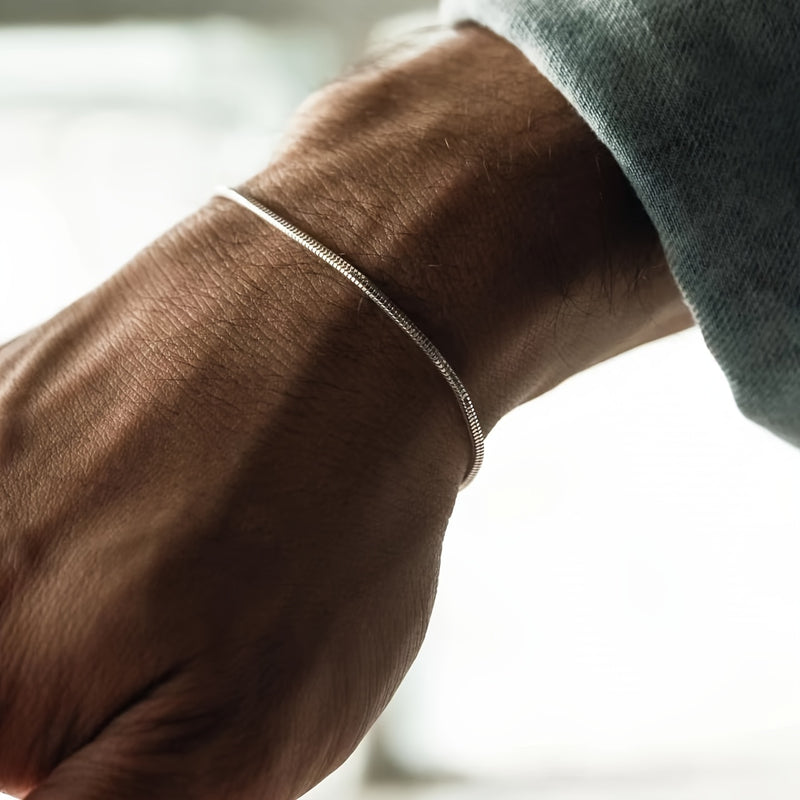 Stylish Men's Stainless Steel Bracelet - Fashion-Forward, No Plating